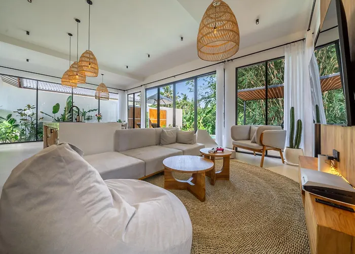 Brand-new With Gorgeous Jungle Views And An Expansive Pool Вилла
